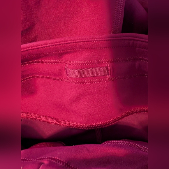 Lululemon High-Waisted Leggings w/ Pockets, Women's 2, Fushia - Picture 6 of 10